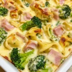 Tortellini Auflauf mit Käse-Sahne-Soße, Schinken & Brokkoli